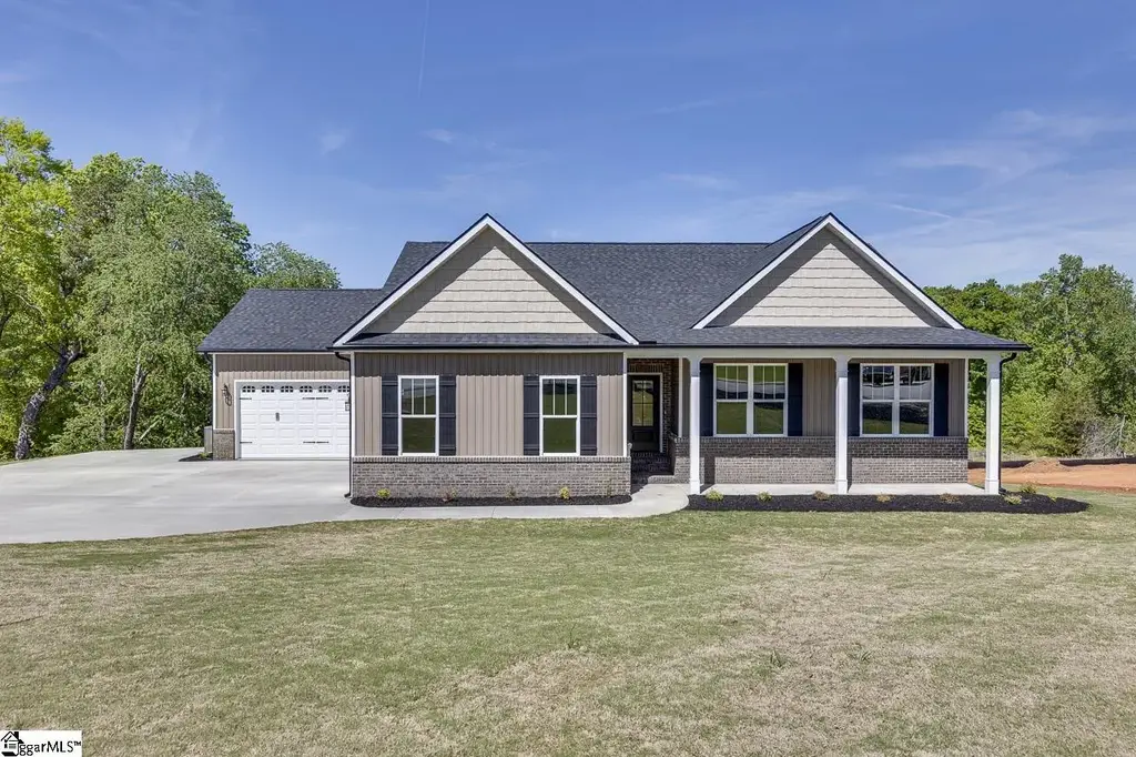 102 Powell Court, Easley