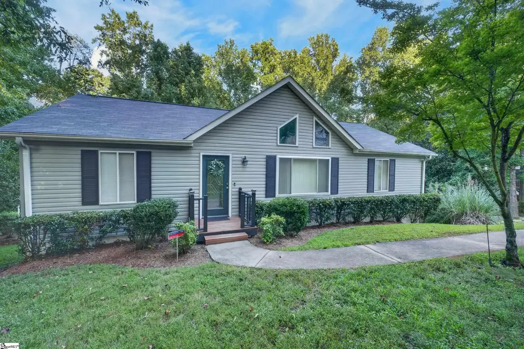 1509 Winding Way, Taylors