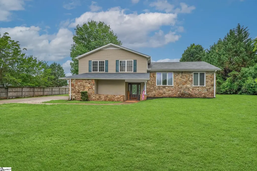 1206 Three Bridges Road, Easley