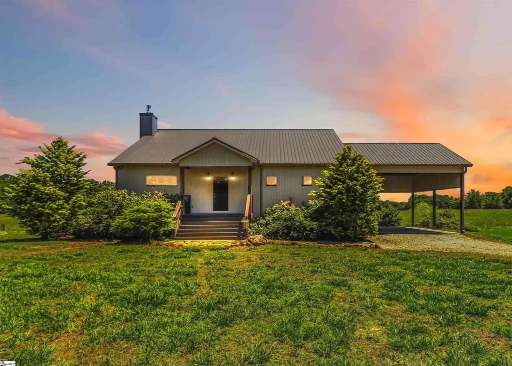 267 Christmastree Lane, Woodruff