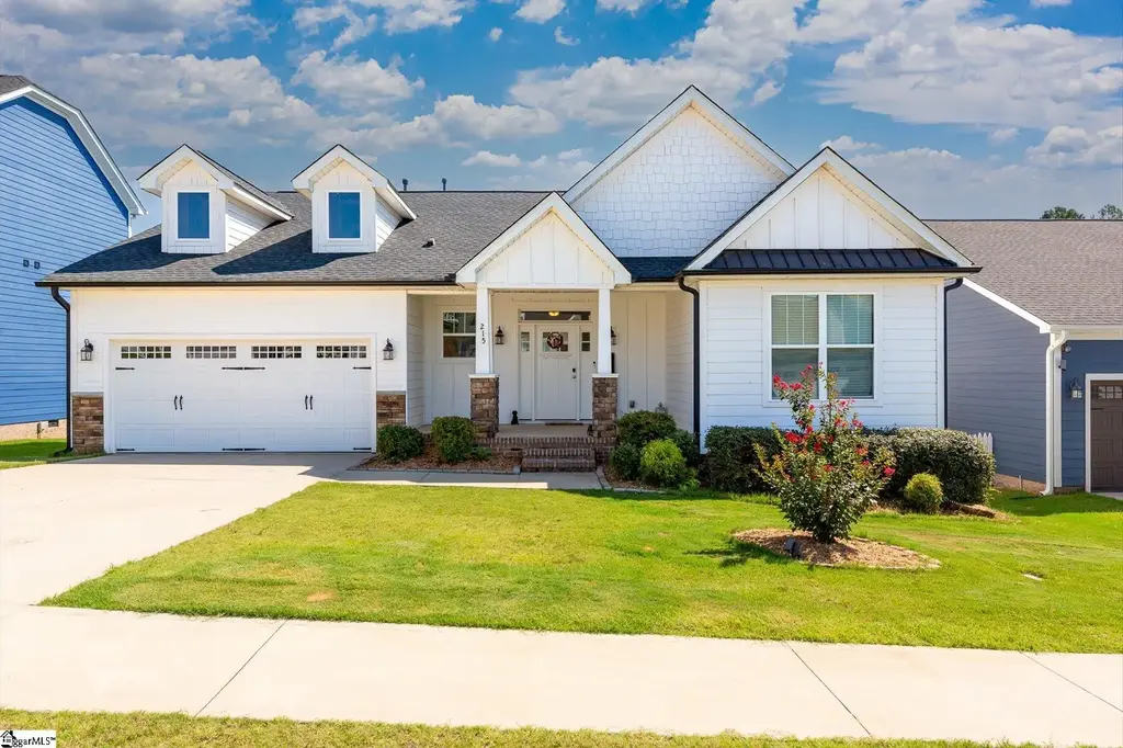 215 Daystrom Drive, Greer