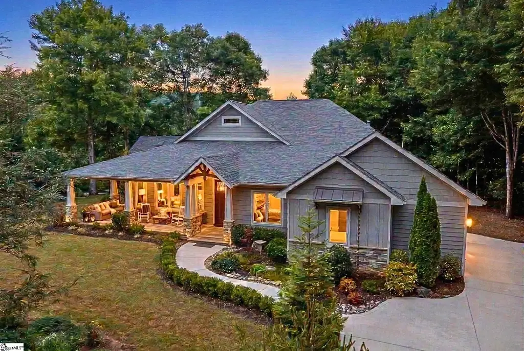 38 The Cliffs Parkway, Landrum