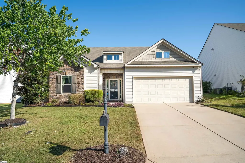 454 Wolfbend Road, Woodruff