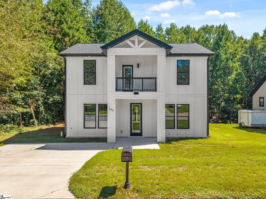 104 Backwater Way, Greenville