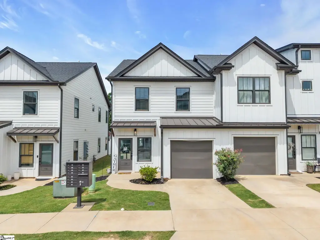 128 Park Avenue, Greer