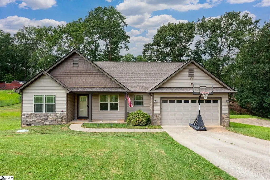 105 Stockton Lane, Moore