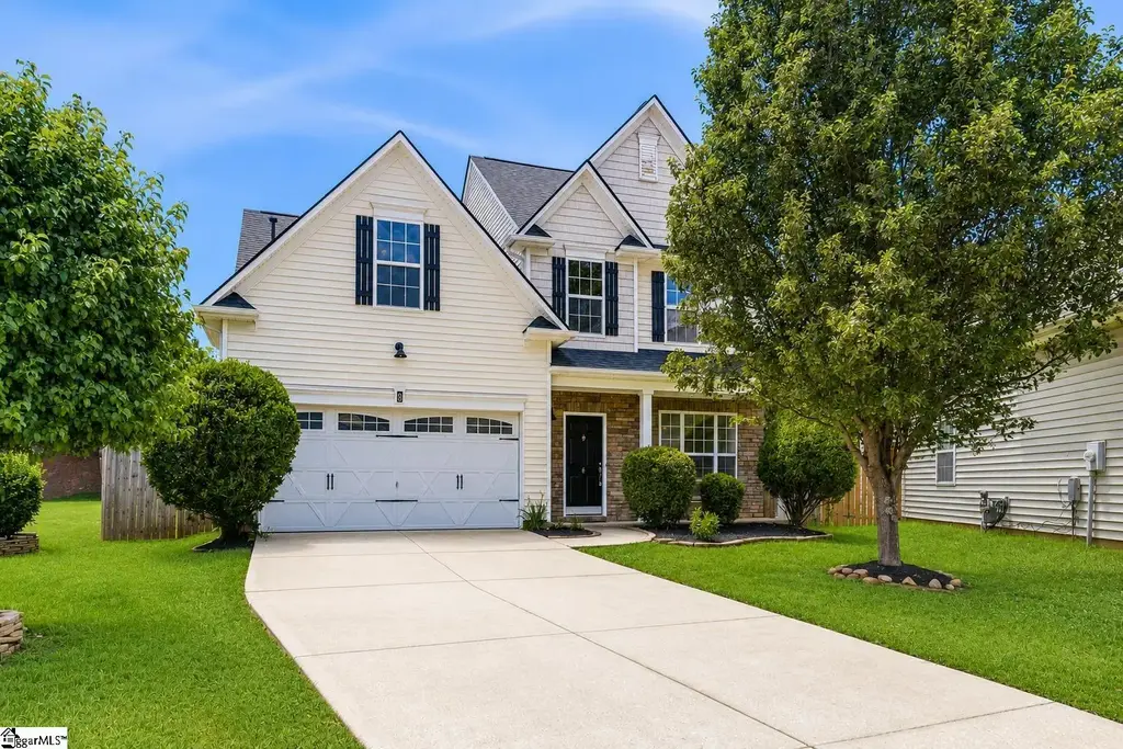 8 Carillon Court, Simpsonville