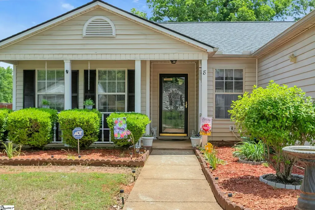 8 Pasture Place, Simpsonville