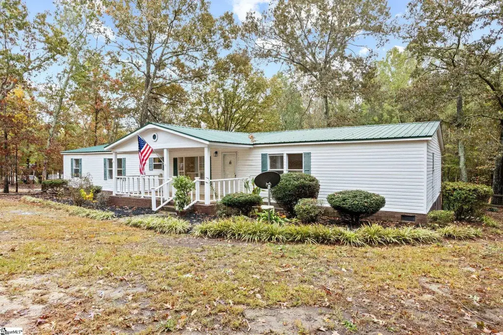 100 Epps Road, Belton