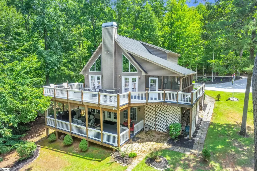 409 The Bear Boulevard, Tamassee
