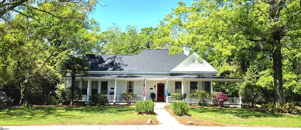 302 River Street, Belton