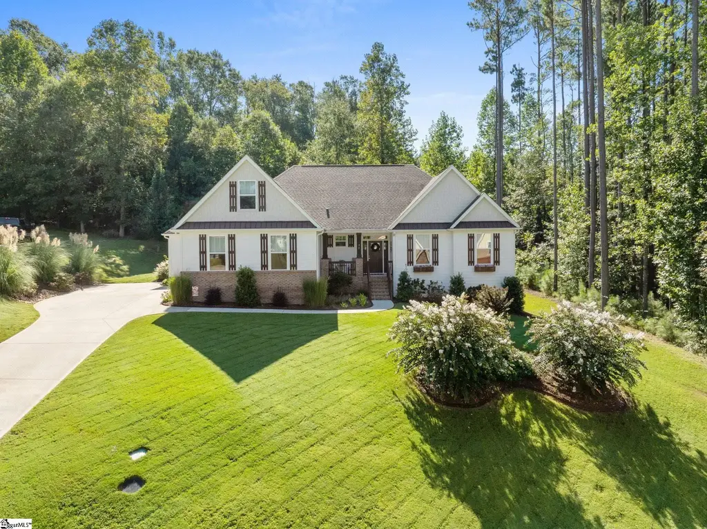 35 Pinerock Drive, Travelers Rest