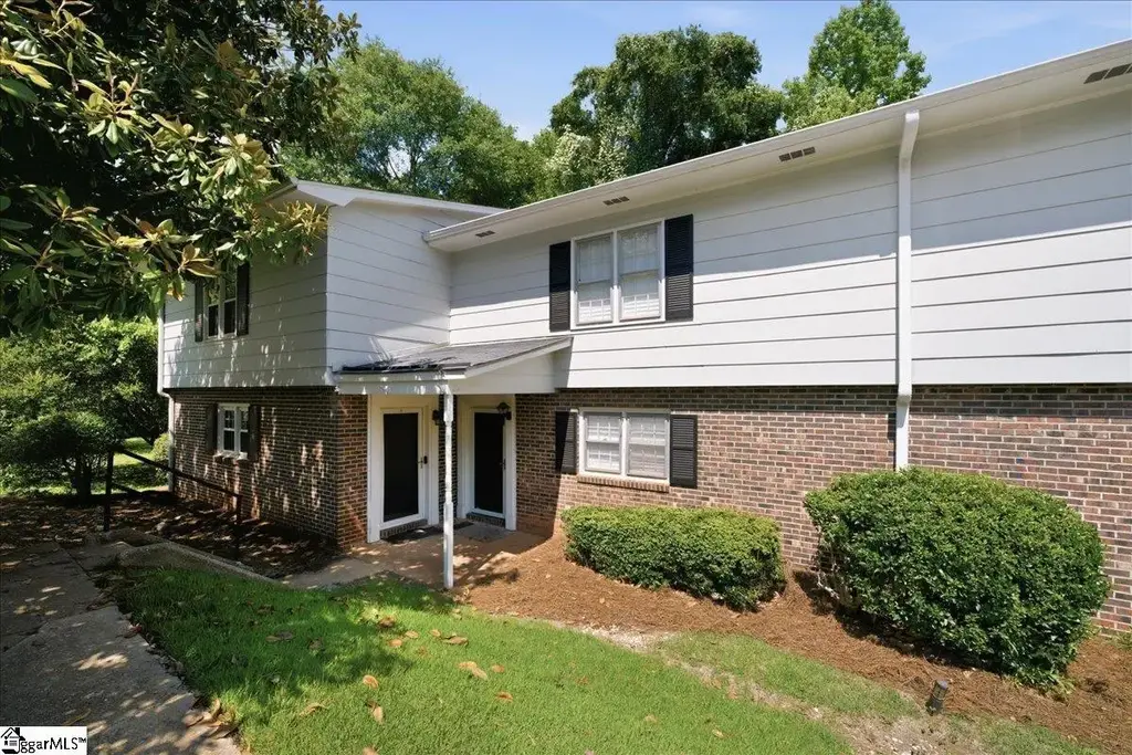 25 Summercreek Drive, Spartanburg