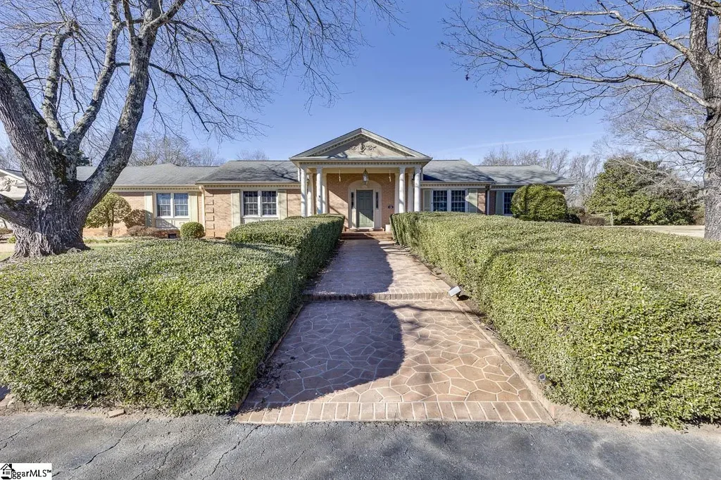 136 Club Drive, Simpsonville