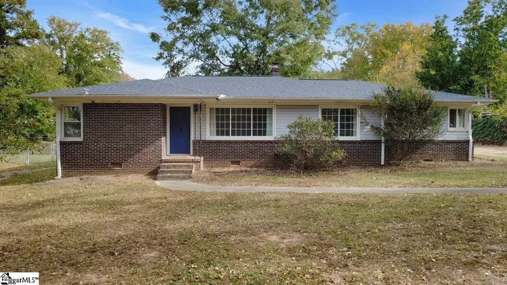 300 Woodvale Avenue, Fountain Inn