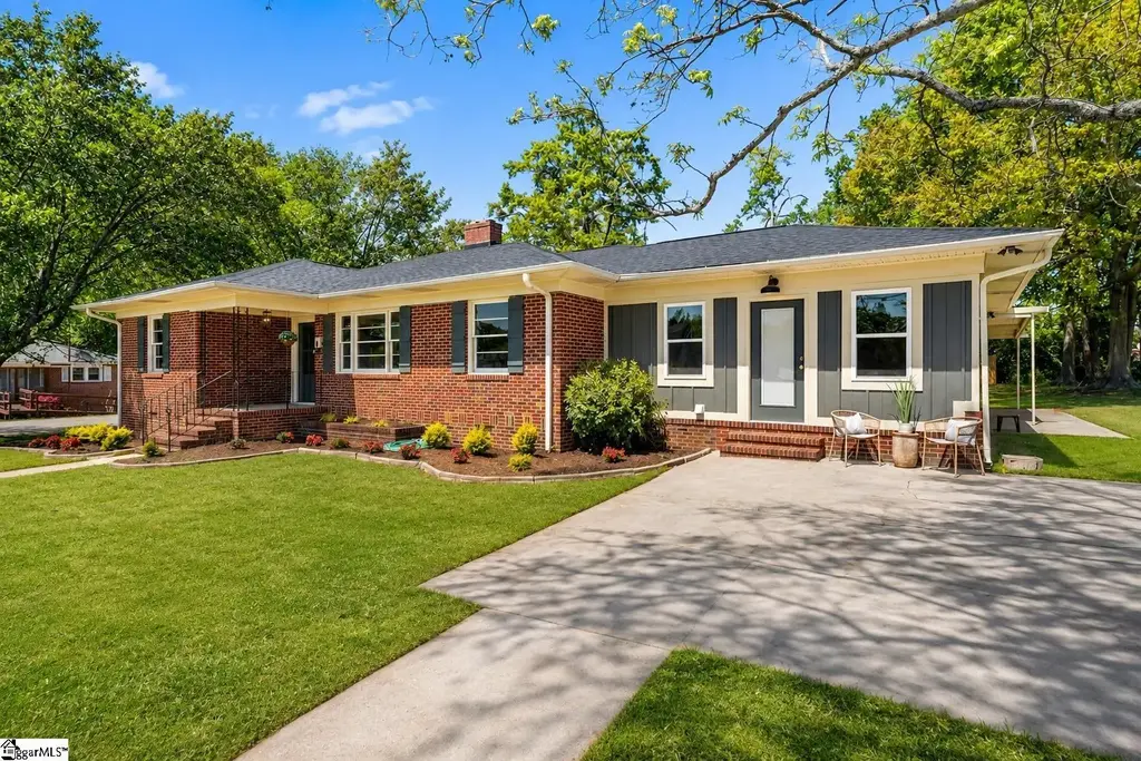 311 Blue Ridge Avenue, Belton