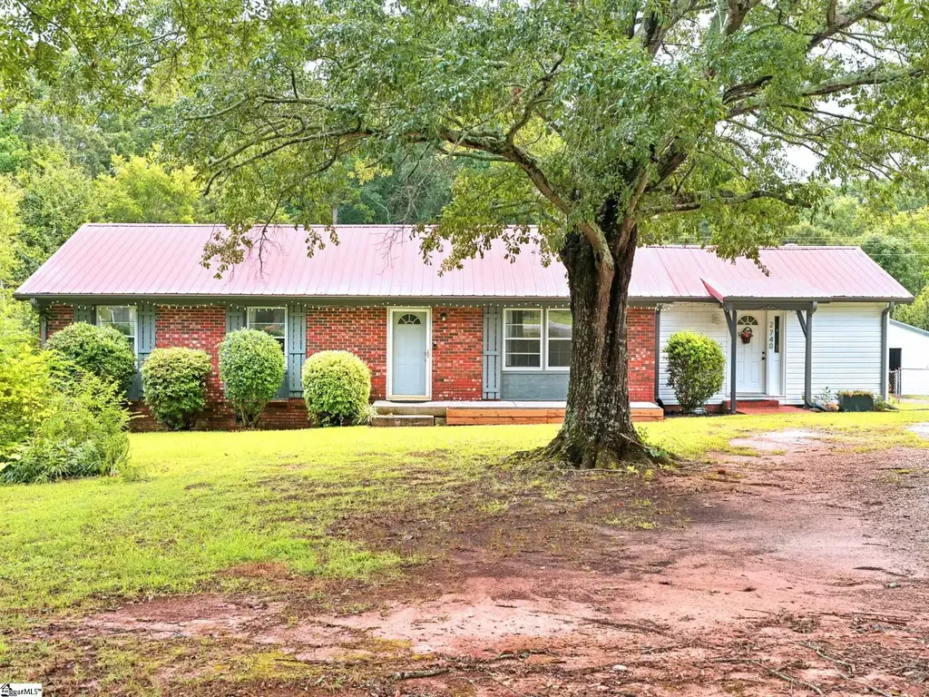 2740 Torrington Road, Laurens