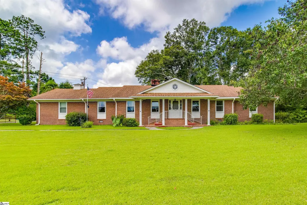 856 Neely Ferry Road, Gray Court