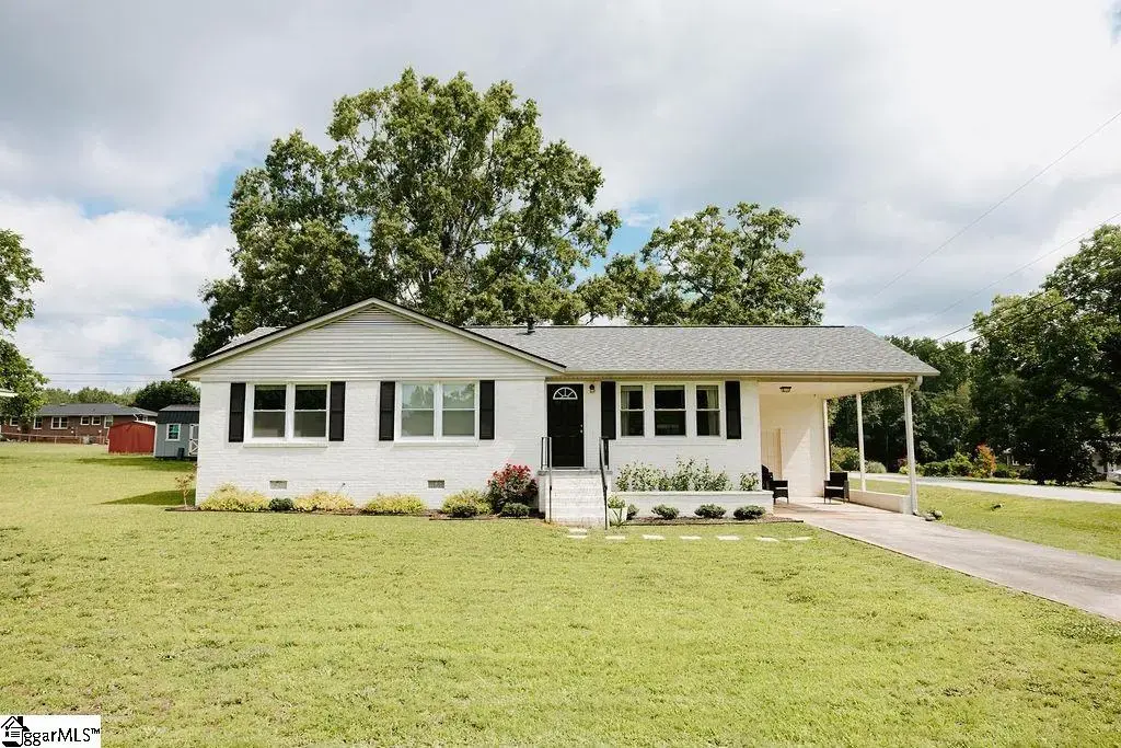 2 Polly Street, Honea Path