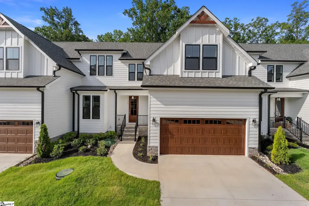 318 Breakwater Lane, Seneca