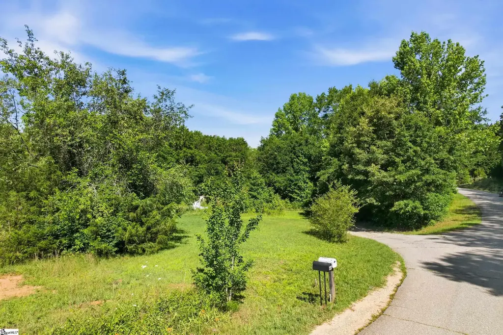 41 Burns Road, Travelers Rest