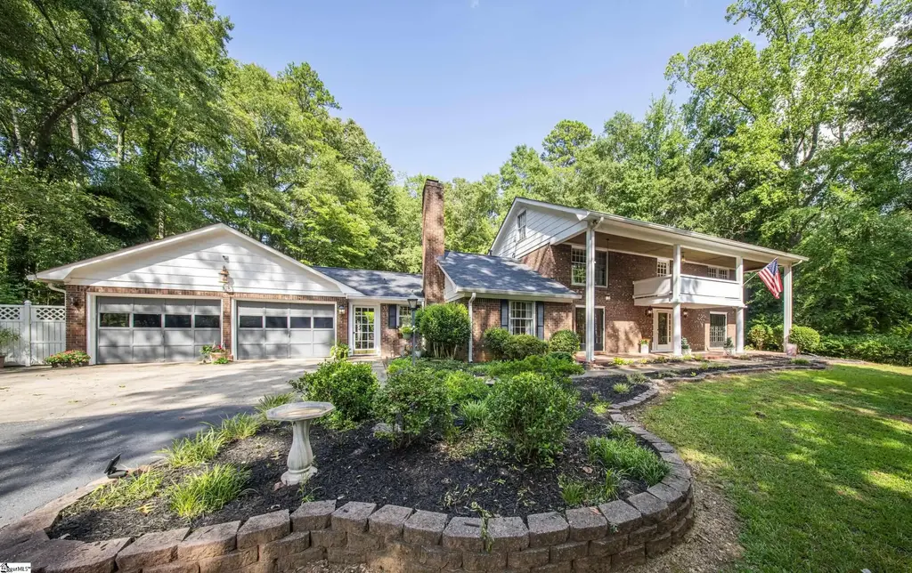 225 Walnut Hill Lane, Spartanburg