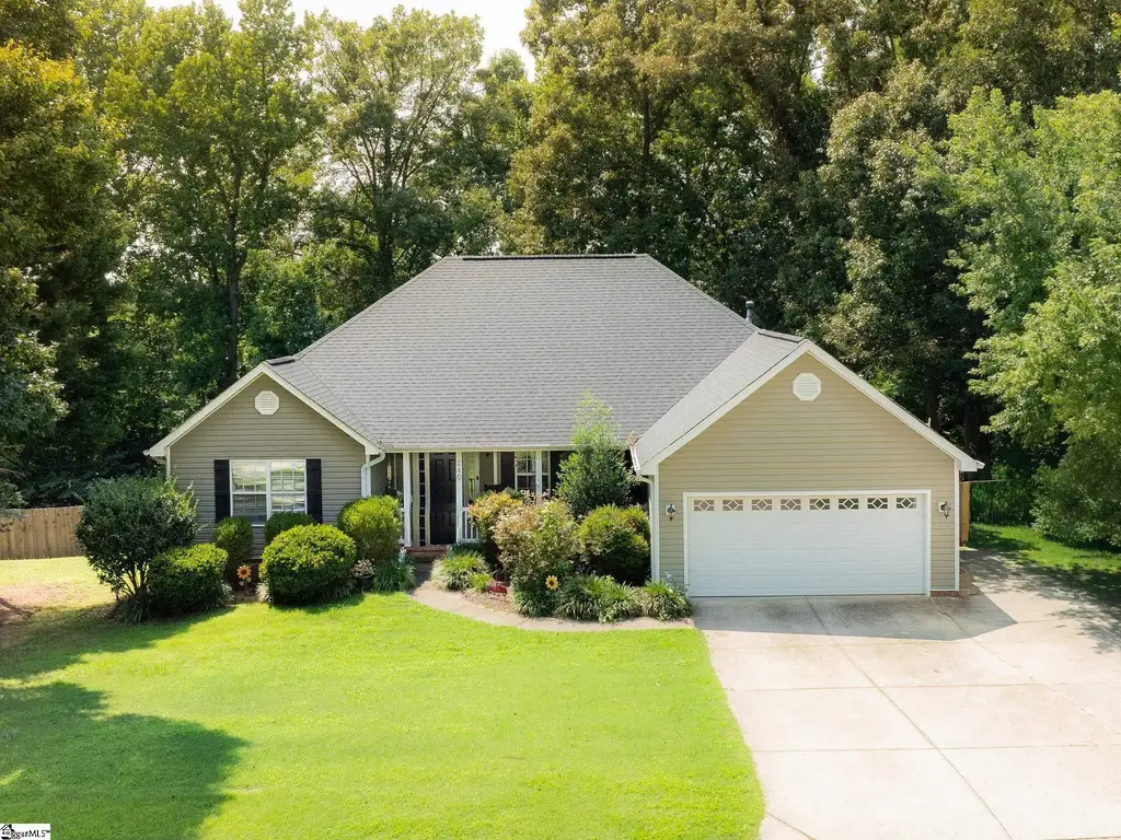 240 Watercourse Way, Greer