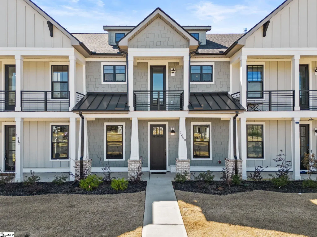 1008 Zinfandel Way, Duncan