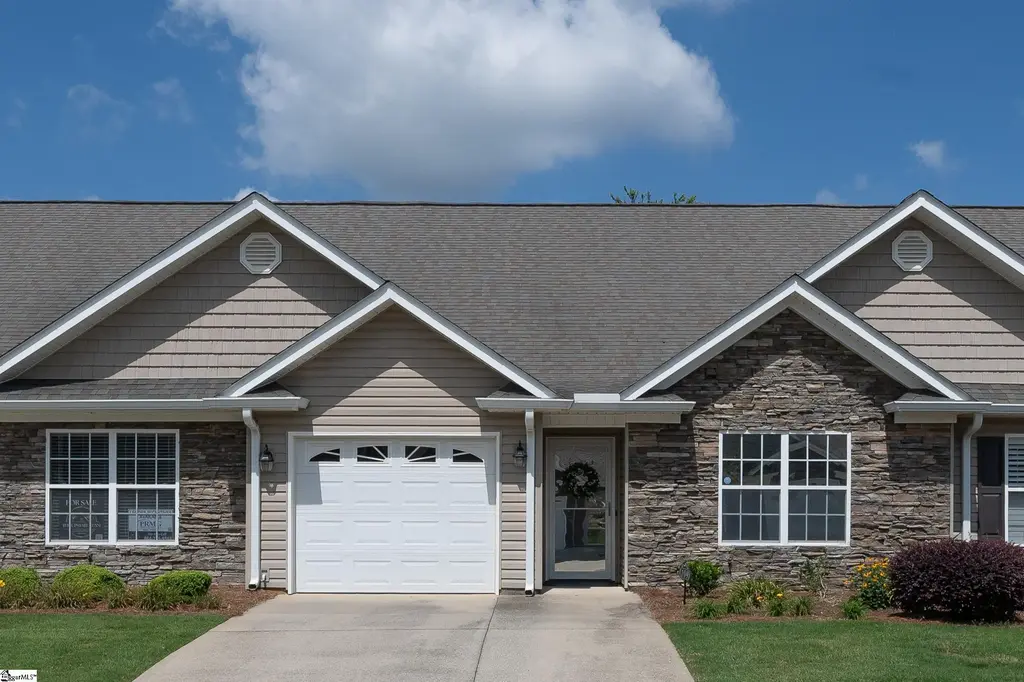 109 Shalom Drive, Simpsonville