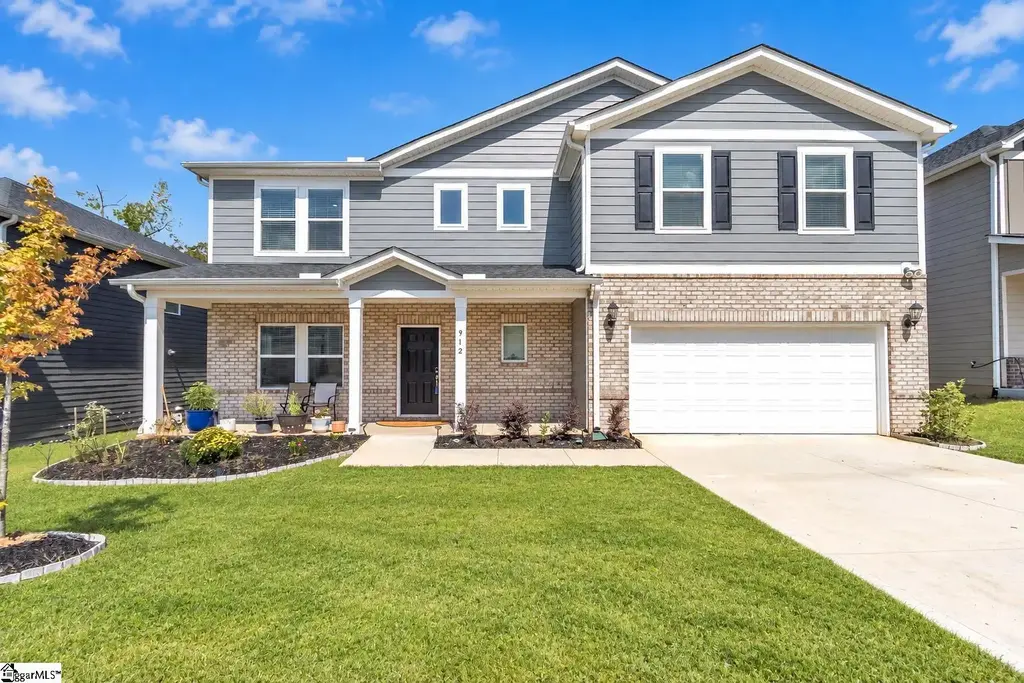 912 Burghley Circle, Greer