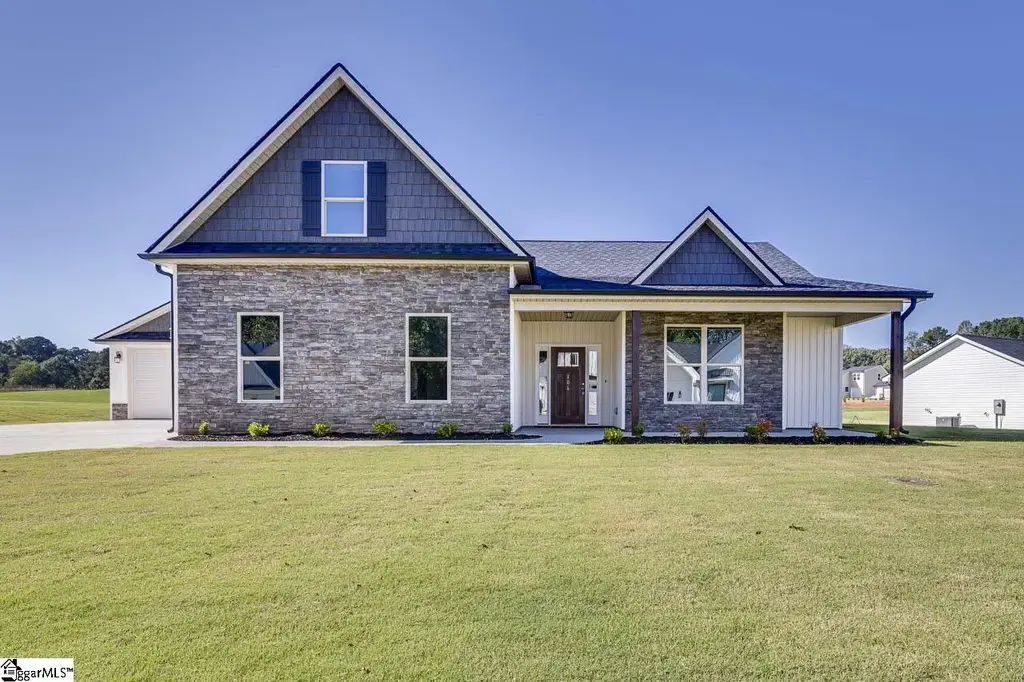 106 Old Glory Court, Pickens