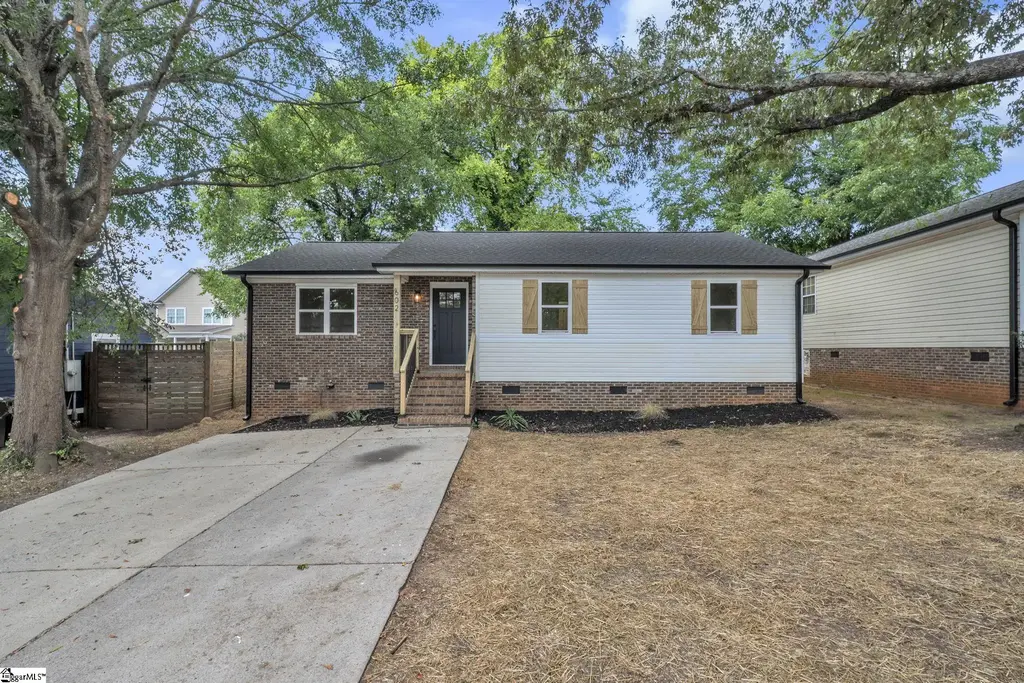 602 Green Avenue, Greenville