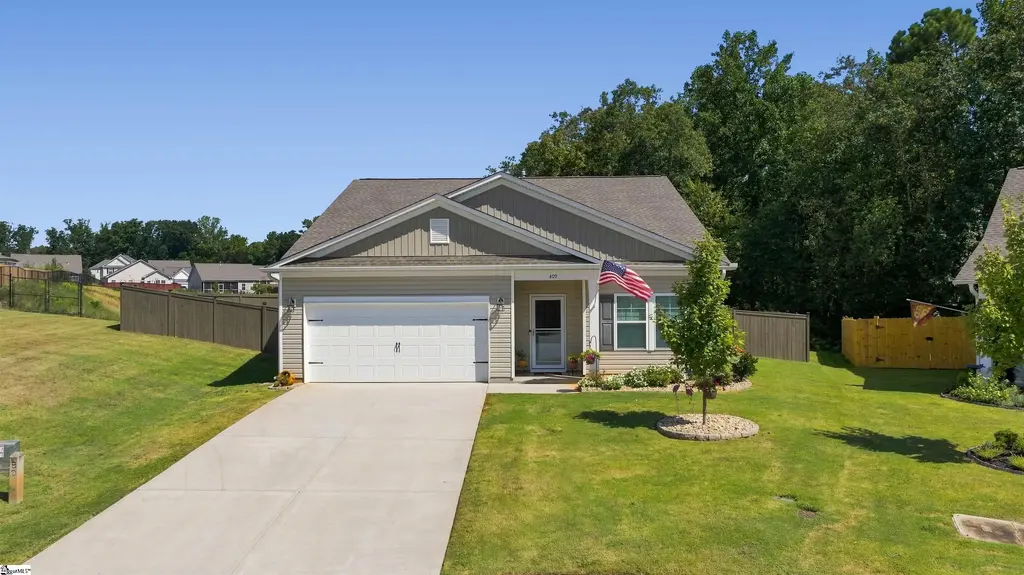 409 Sonoma Court, Seneca
