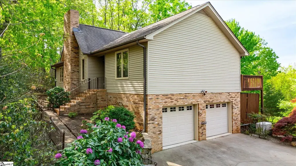 120 Packs Mountain Ridge Road, Taylors