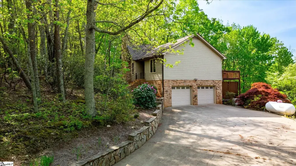 120 Packs Mountain Ridge Road, Taylors