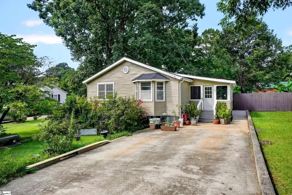 10 Westbrook Drive, Greenville