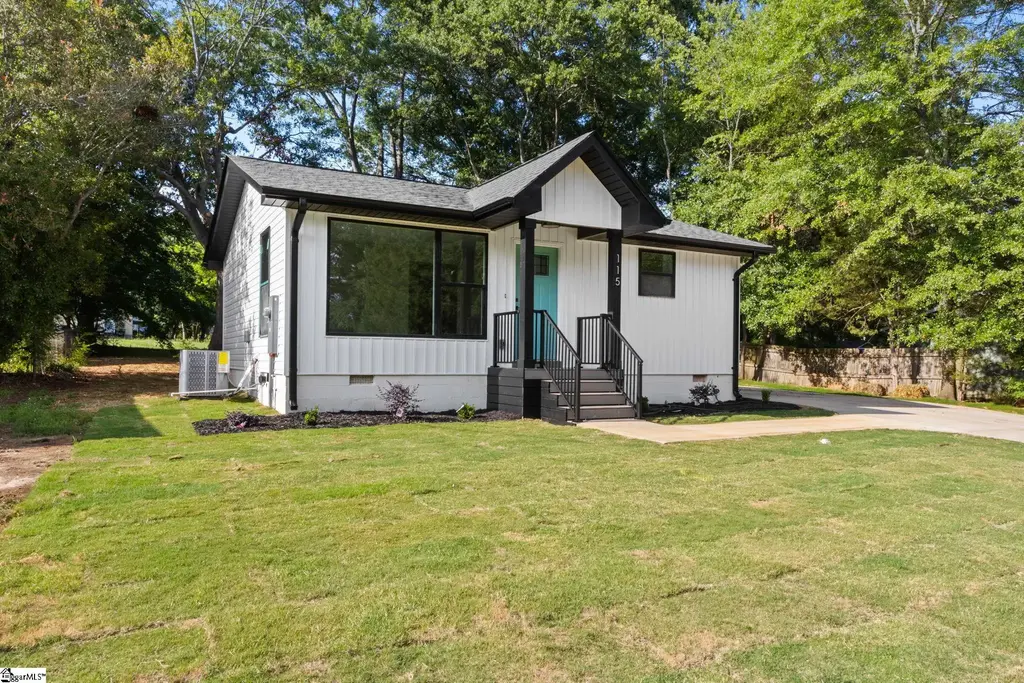115 Hammond Avenue, Greer
