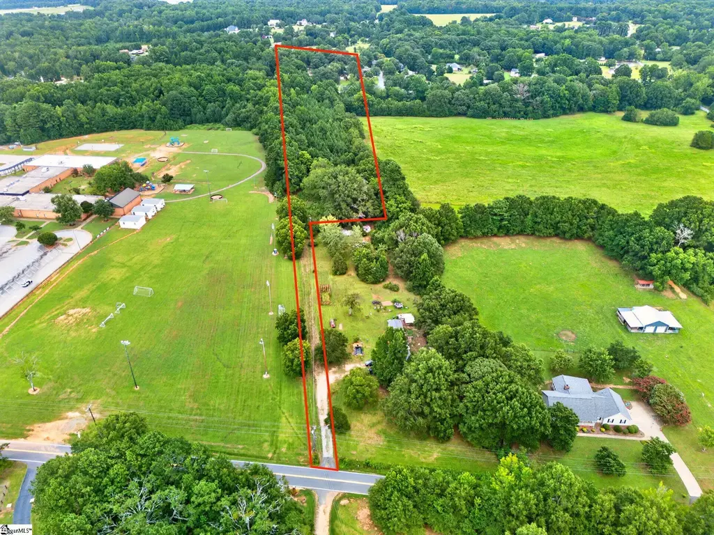 216 Roper Road, Piedmont