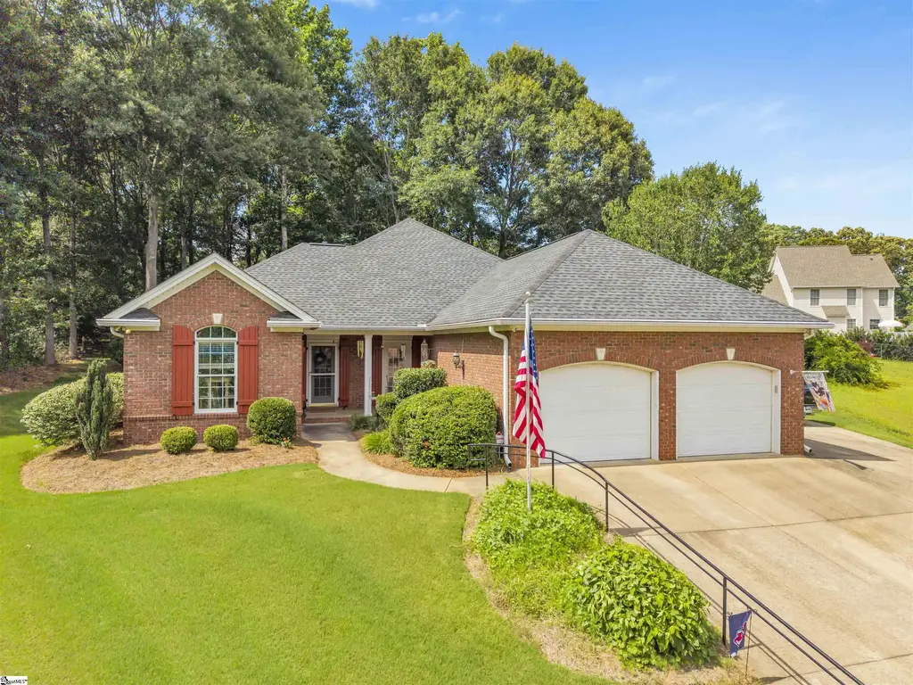 726 Moonridge Drive, Moore