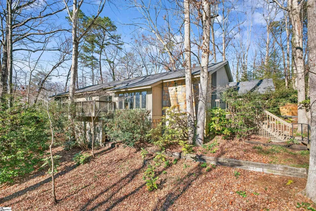 434 Henderson Road, Greenville