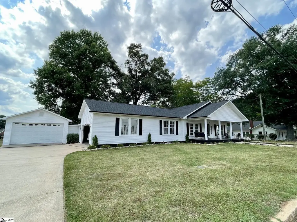 416 S Kentucky Avenue, Chesnee