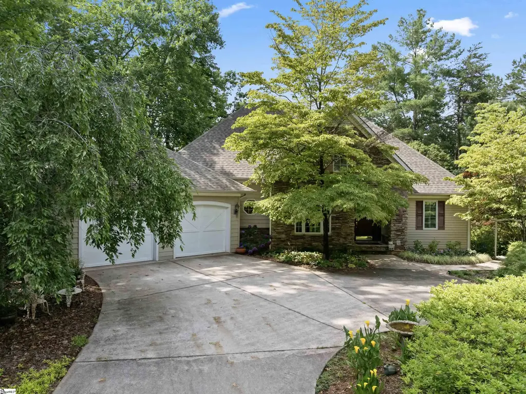 234 Bay View Drive, Salem