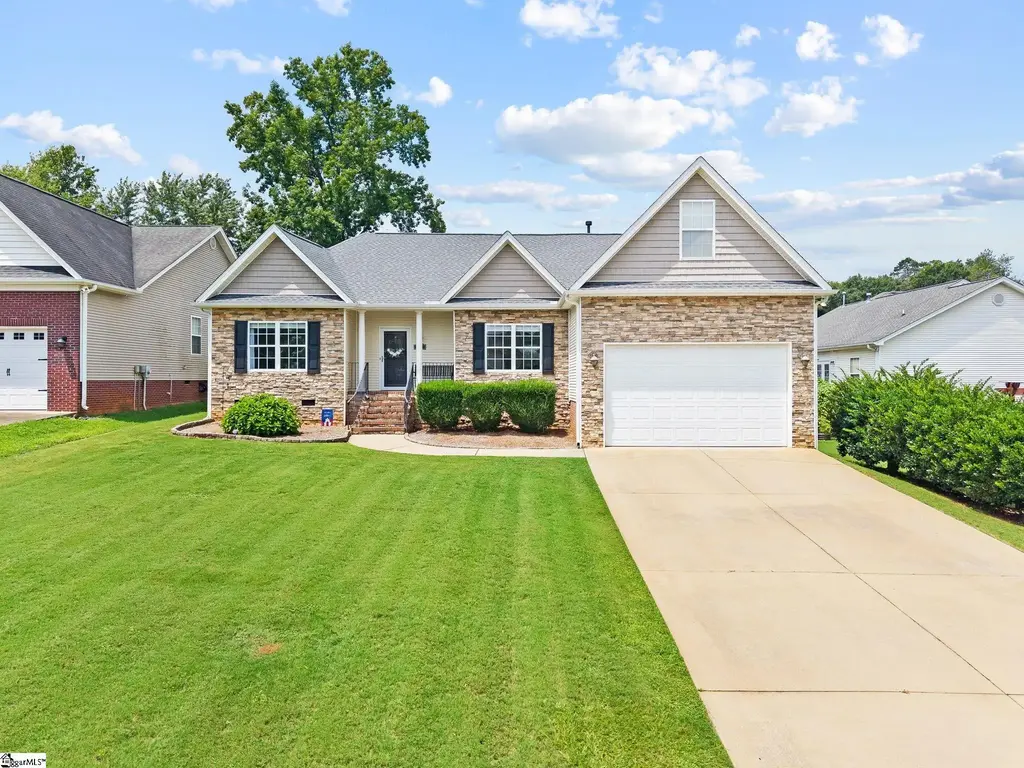 414 Landstone Terrace, Boiling Springs