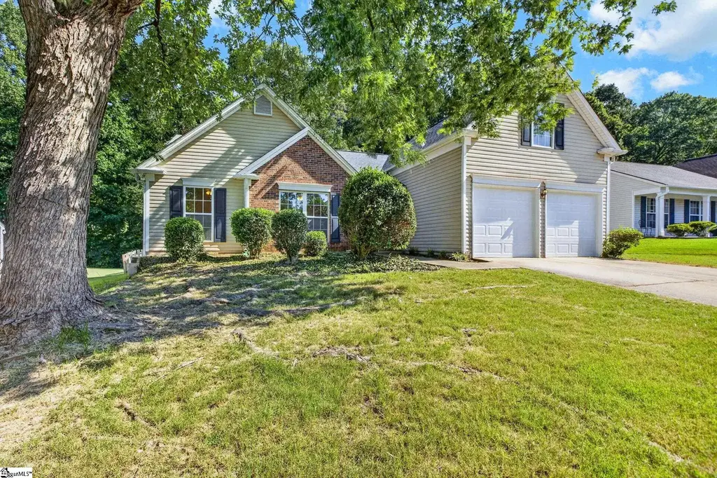 110 W Okaloosa Way, Simpsonville