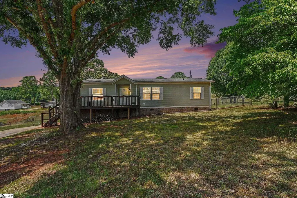 364 Johnson Circle, Inman