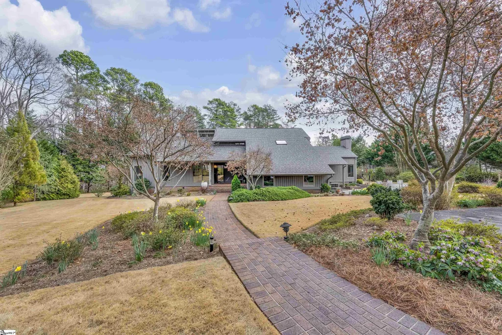 122 Woodland Lane, Simpsonville