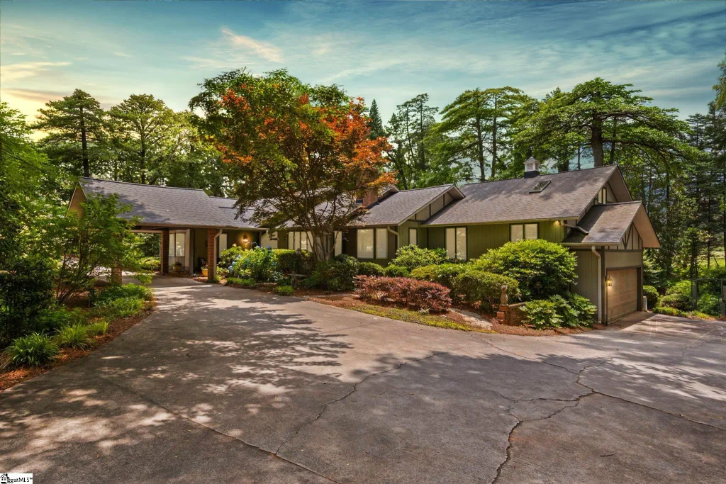 100 Sunrise Valley Road, Greenville