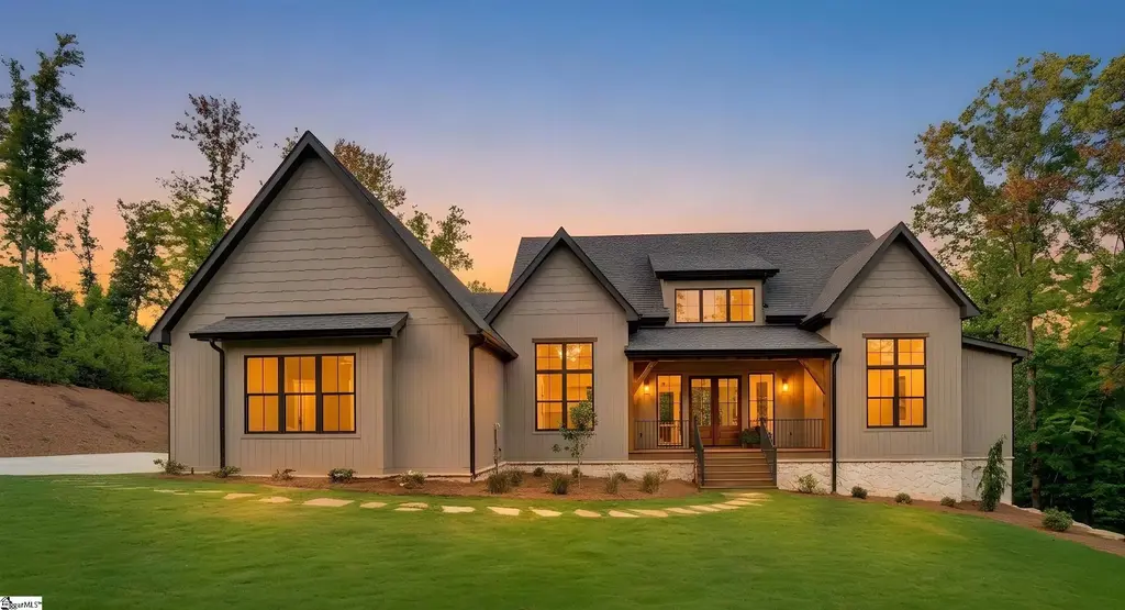 590 Chinquapin Road, Travelers Rest