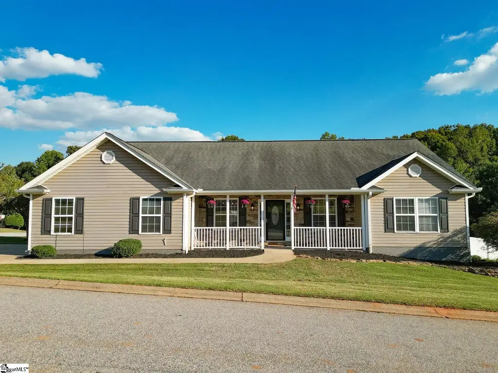 1 Calderwood Court, Greer