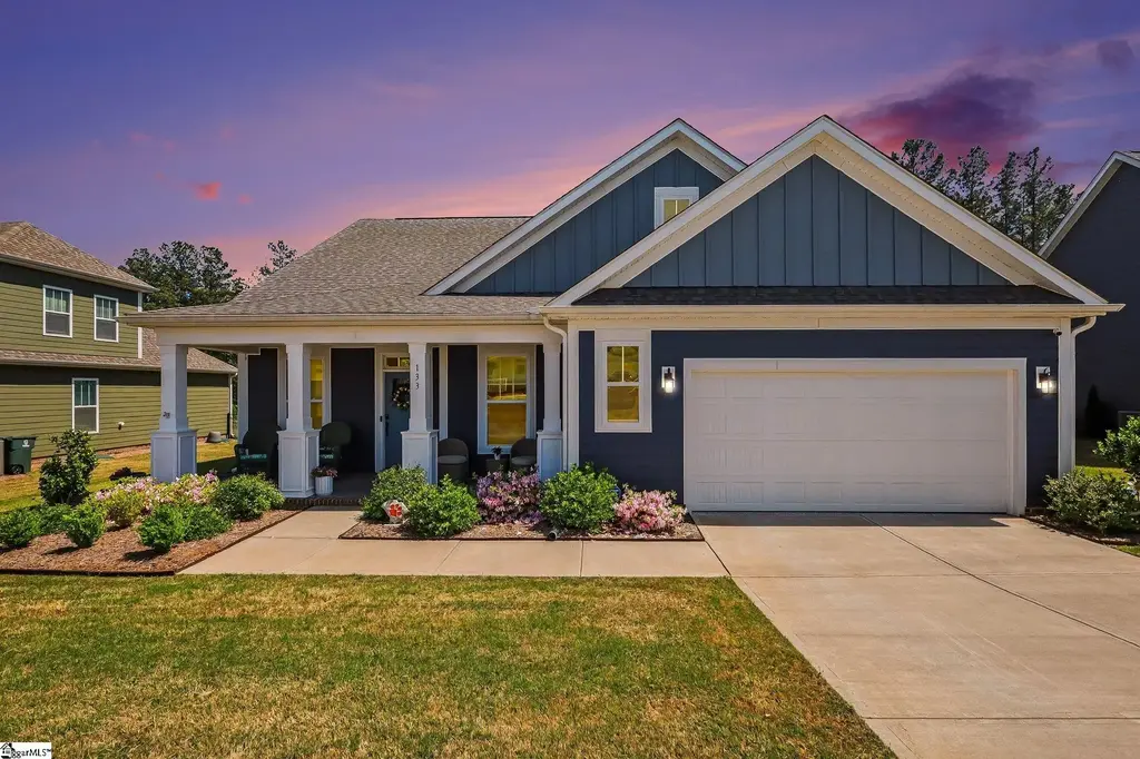 133 Ridgeline Row, Central